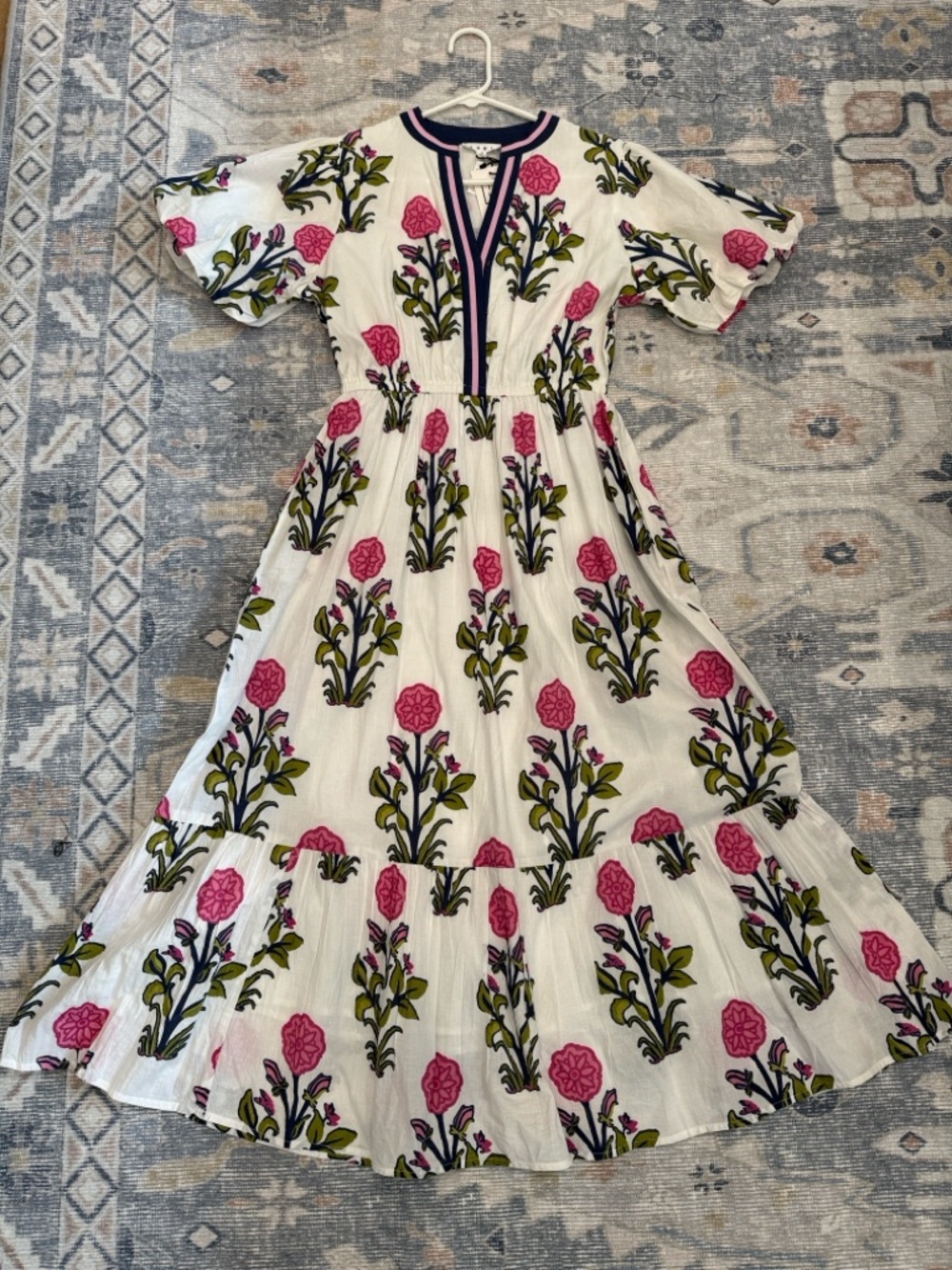 💙 NWT 💙 THML • White Floral Puff Sleeve Maxi Dress with Contrast Collar • Small - Picture 3 of 16